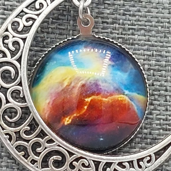 Necklace Moon and Sunset Pendant Silver Toned Decorative Link Chain 18" + 2" Ext - Picture 4 of 8